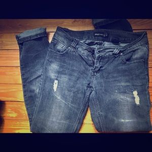 Black distressed Jeans